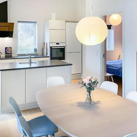 Дом отдыха 3 Bedroom Stunning In *